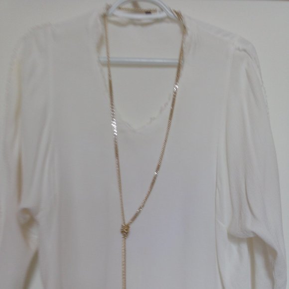 white top - Picture 2 of 8